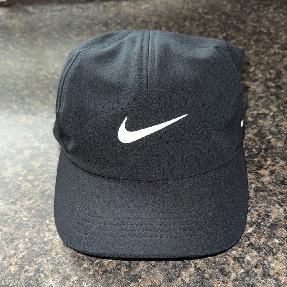Nike Dri-FIT ADV club